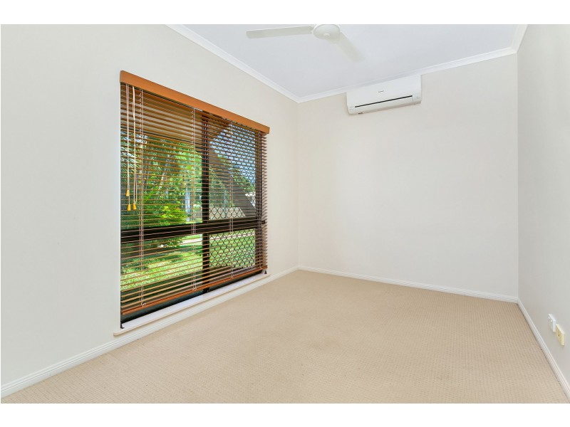 49 Larsen Road, Redlynch QLD 4870