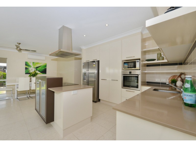 5 Raffles Avenue, Redlynch QLD 4870