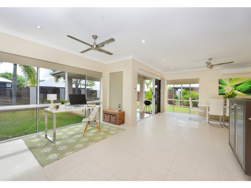 5 Raffles Avenue, Redlynch QLD 4870