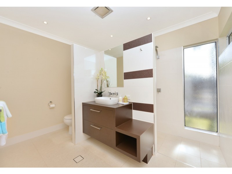 5 Raffles Avenue, Redlynch QLD 4870