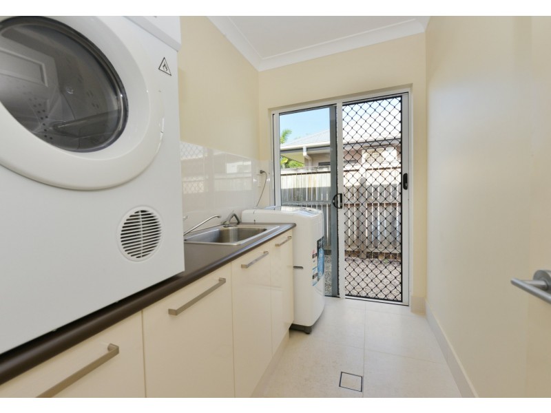 5 Raffles Avenue, Redlynch QLD 4870