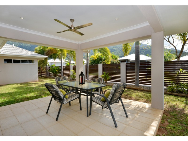 5 Raffles Avenue, Redlynch QLD 4870