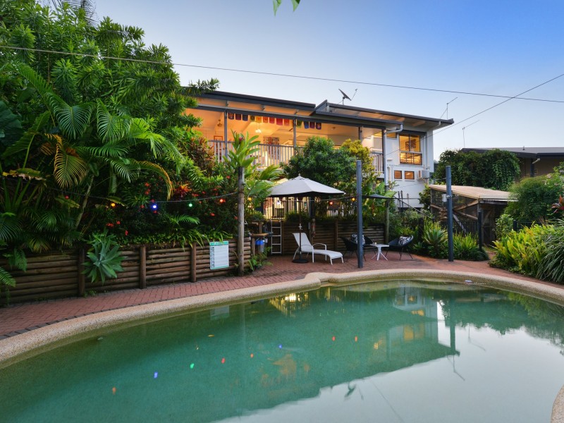 28 Atherton Street, Whitfield QLD 4870