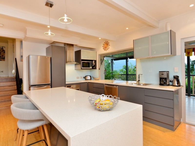 28 Atherton Street, Whitfield QLD 4870