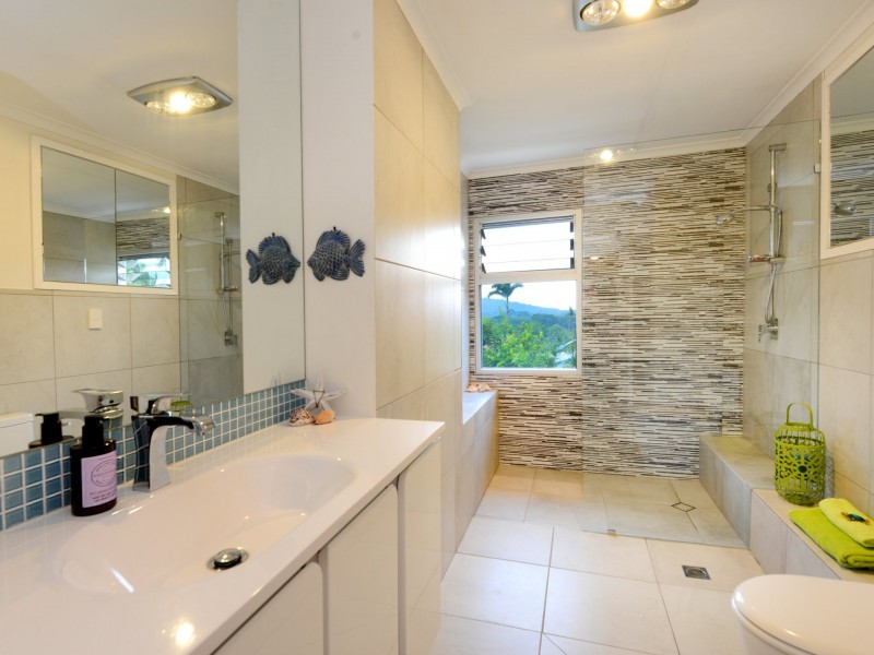 28 Atherton Street, Whitfield QLD 4870