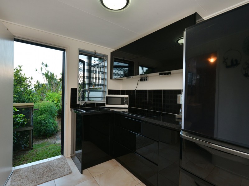 28 Atherton Street, Whitfield QLD 4870