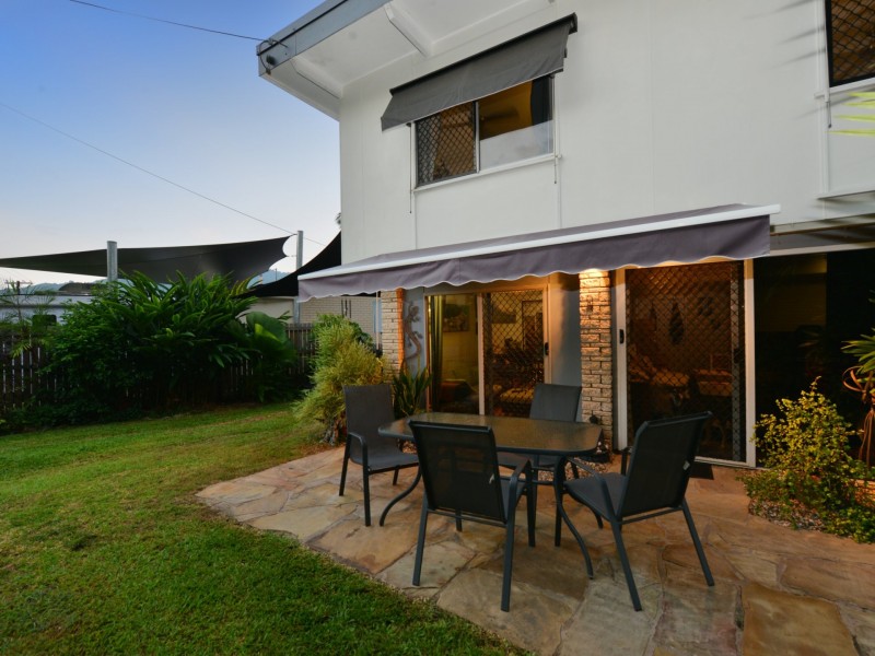 28 Atherton Street, Whitfield QLD 4870