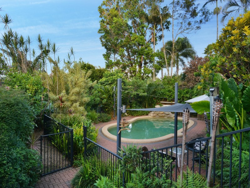 28 Atherton Street, Whitfield QLD 4870