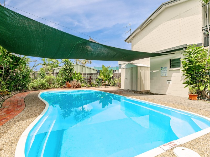 Unit 2/98 Pease Street, Manoora QLD 4870