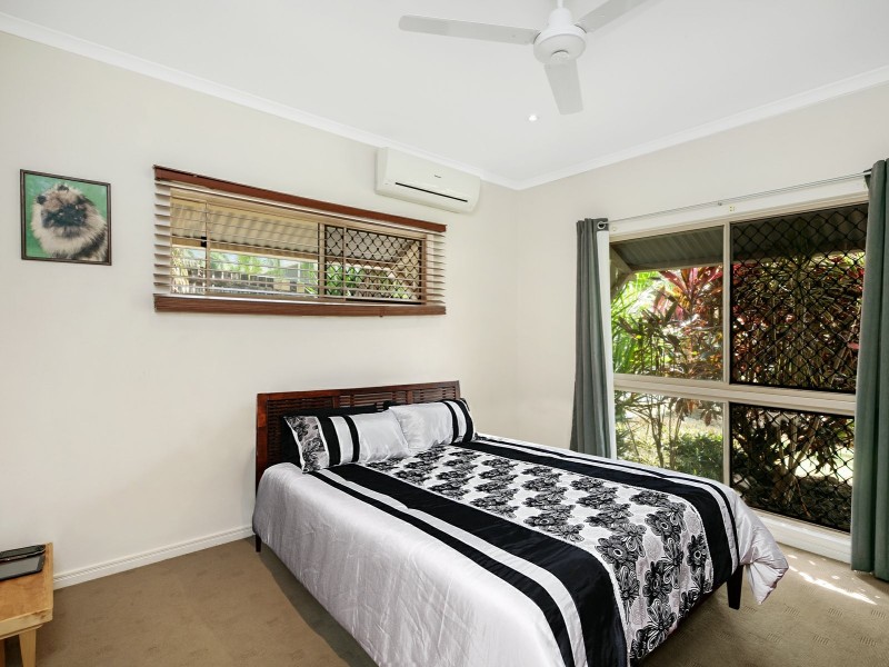 7 Raffia Court, Redlynch QLD 4870