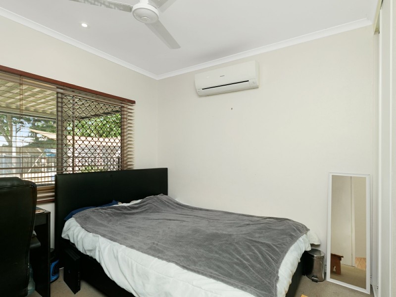 7 Raffia Court, Redlynch QLD 4870