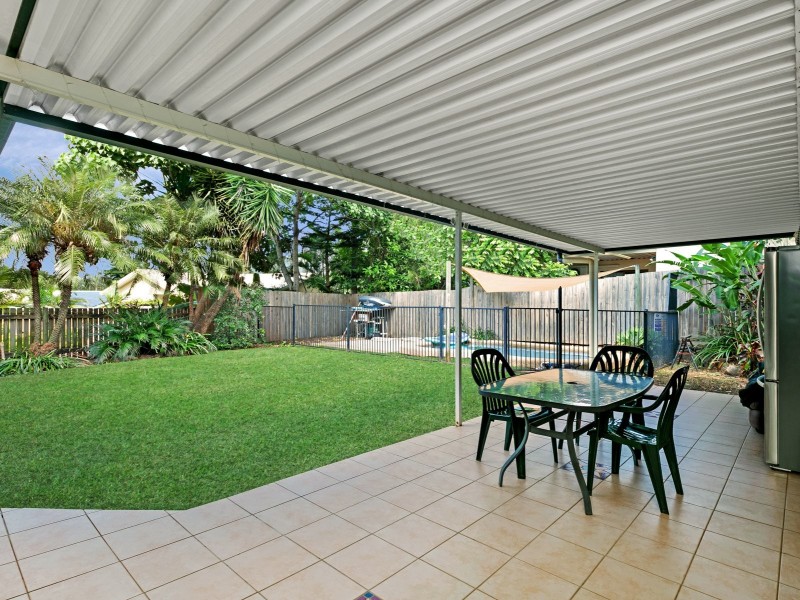 7 Raffia Court, Redlynch QLD 4870