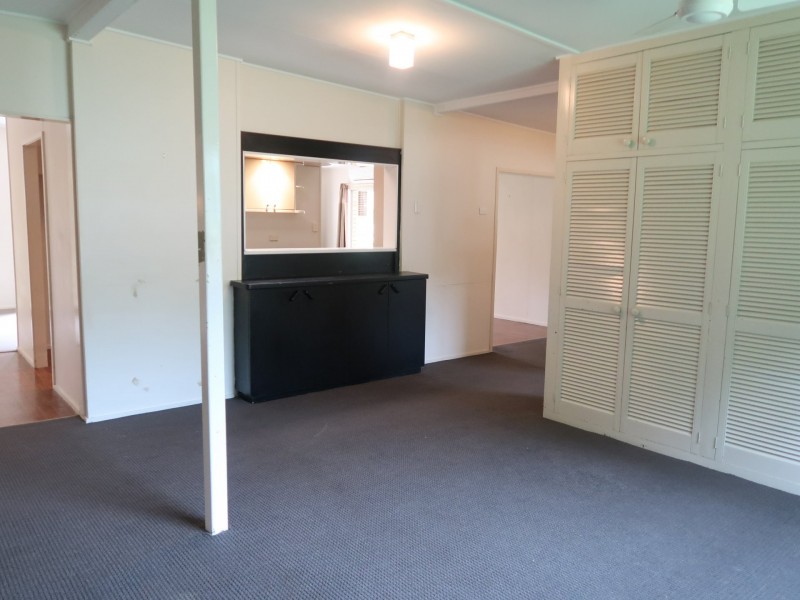 42 Hillview Crescent, Whitfield QLD 4870