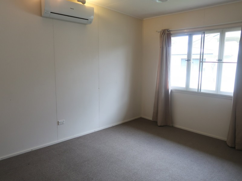 42 Hillview Crescent, Whitfield QLD 4870