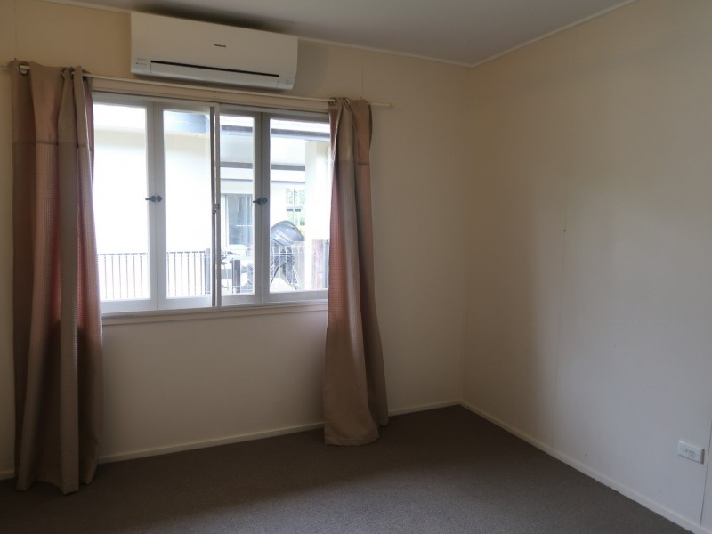 42 Hillview Crescent, Whitfield QLD 4870