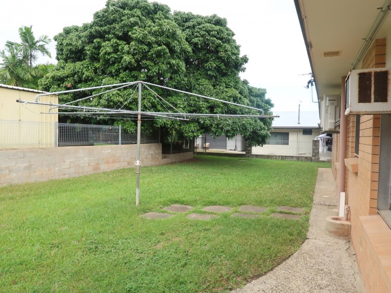 42 Hillview Crescent, Whitfield QLD 4870