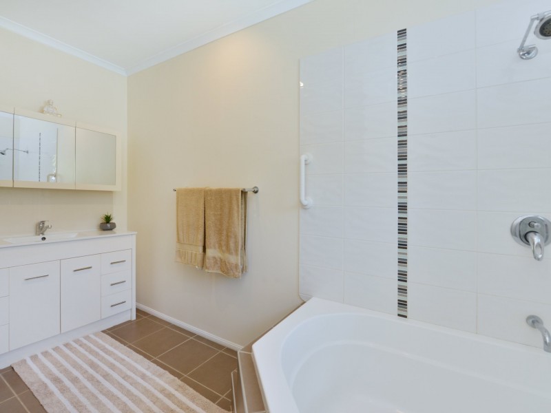 19a Boden Street, Edge Hill QLD 4870