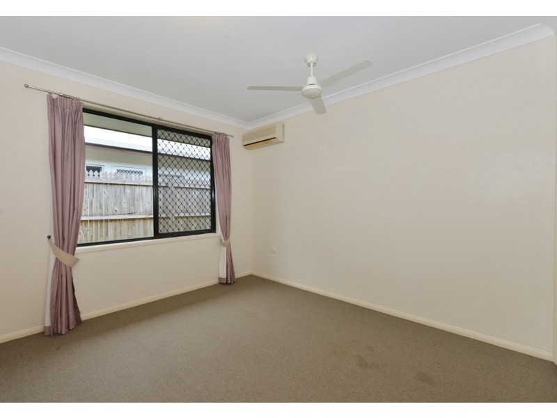 16 Country Court, Brinsmead QLD 4870