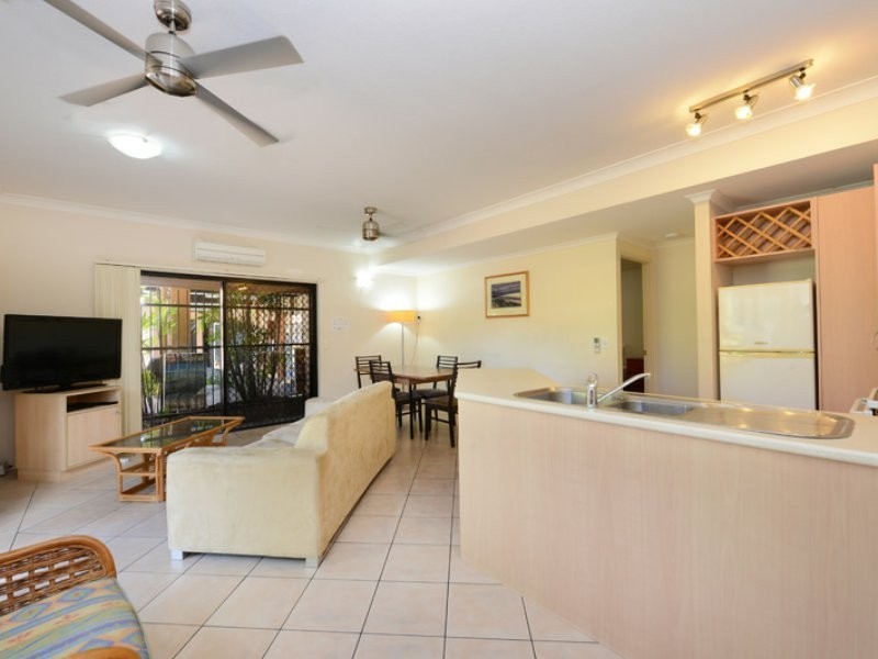 21/257-259 Lake Street, Cairns North QLD 4870