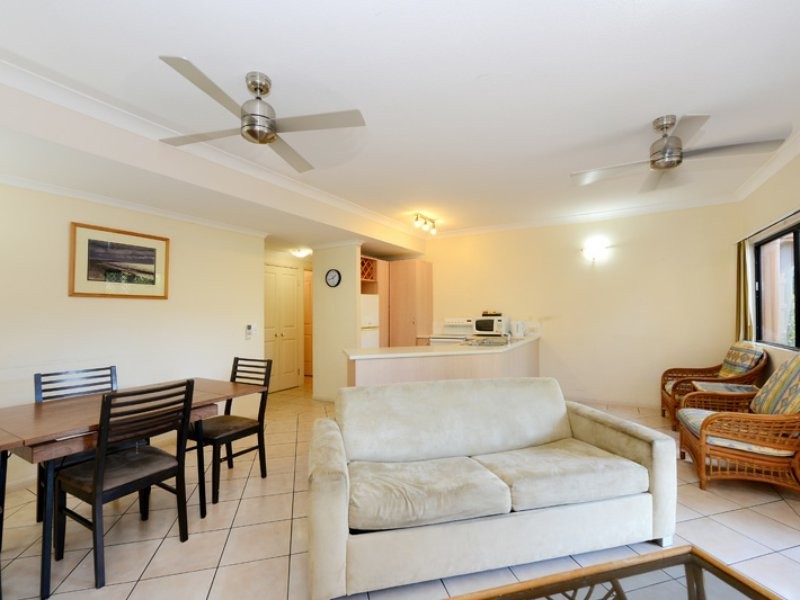 21/257-259 Lake Street, Cairns North QLD 4870