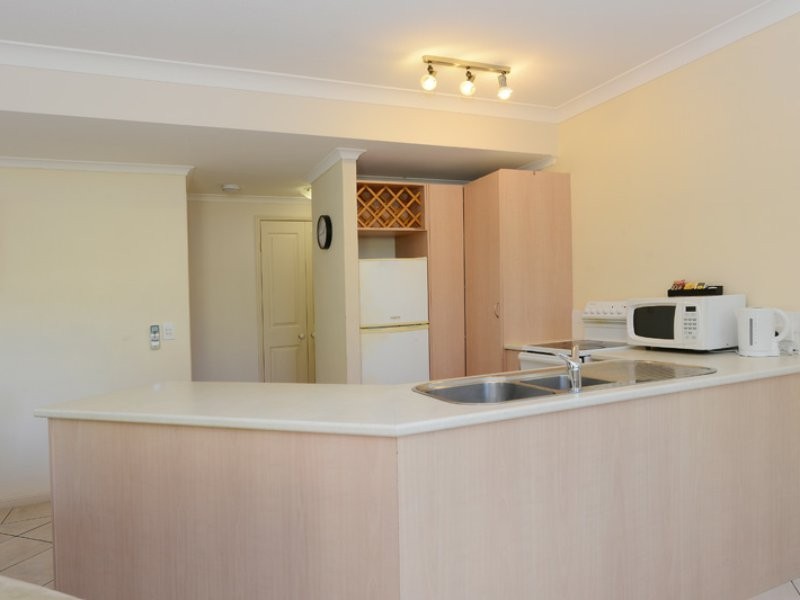 21/257-259 Lake Street, Cairns North QLD 4870