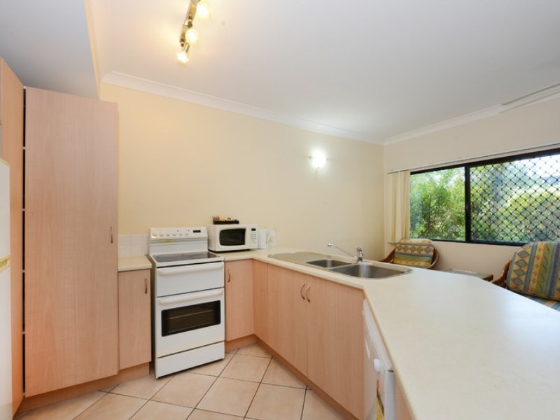 21/257-259 Lake Street, Cairns North QLD 4870