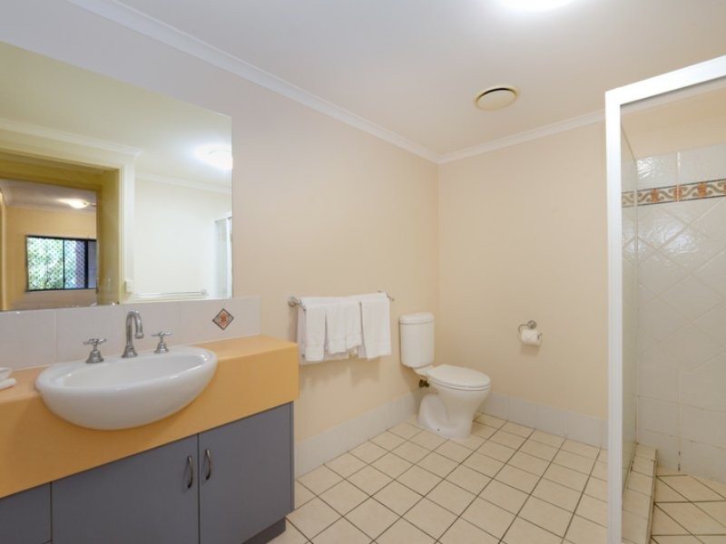 21/257-259 Lake Street, Cairns North QLD 4870