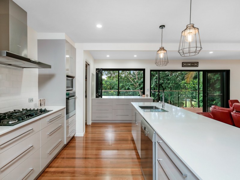 14 View Street, Brinsmead QLD 4870