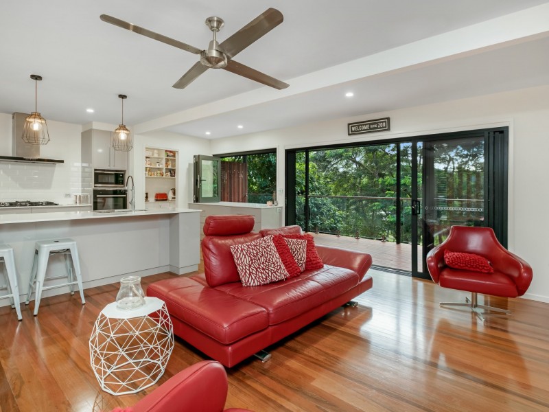 14 View Street, Brinsmead QLD 4870
