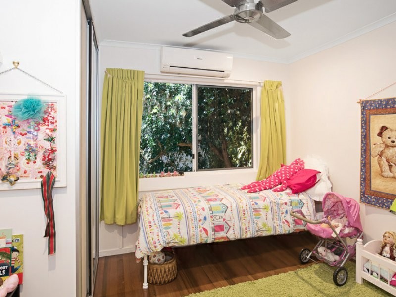 14 View Street, Brinsmead QLD 4870