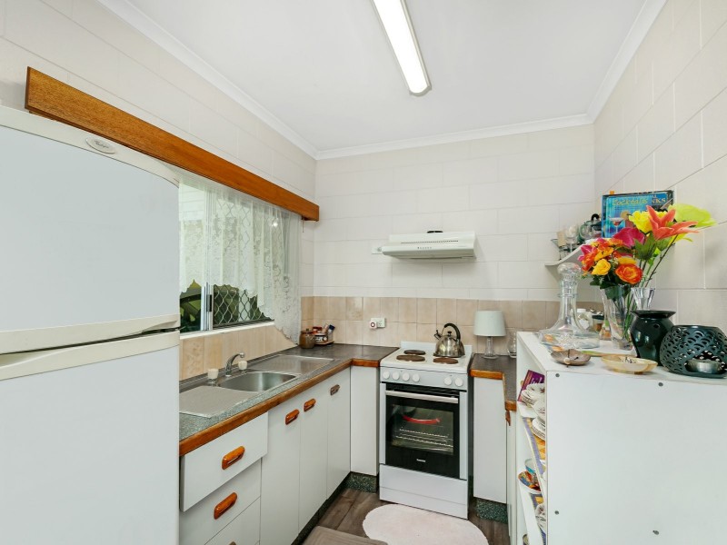 38 Ireland Crescent, Whitfield QLD 4870