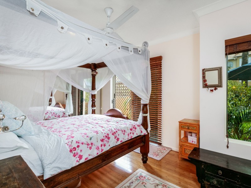 401/2 Greenslopes Street, Cairns North QLD 4870