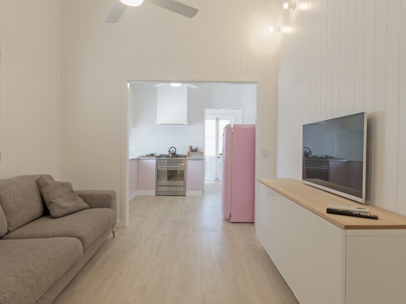 26 Ascot Avenue, Westcourt QLD 4870