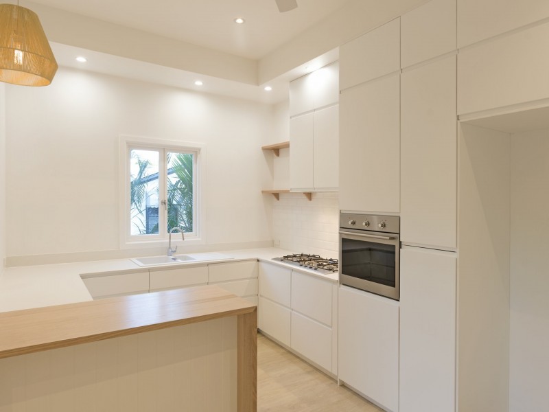 26 Ascot Avenue, Westcourt QLD 4870