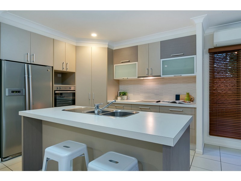 35 Lum Jim Street, Redlynch QLD 4870