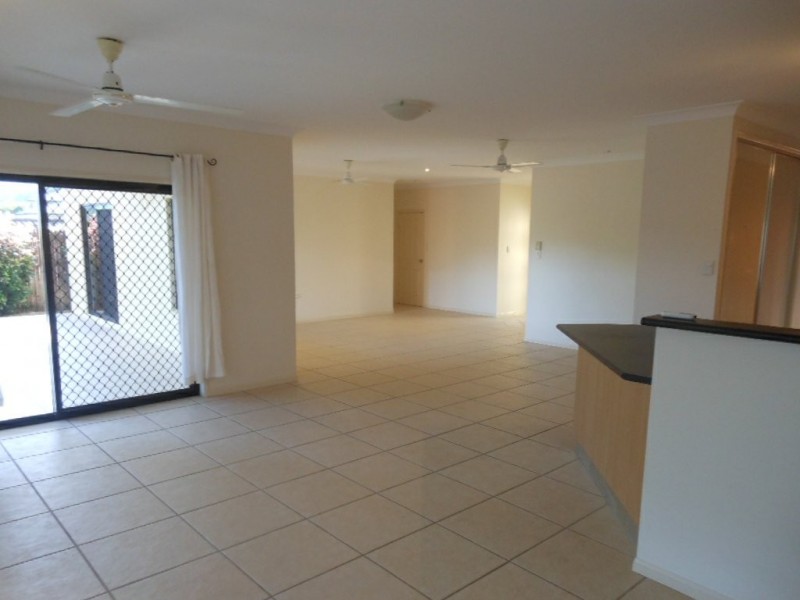 17 Findlay Street, Brinsmead QLD 4870