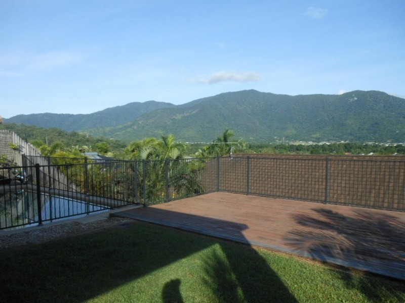 17 Findlay Street, Brinsmead QLD 4870