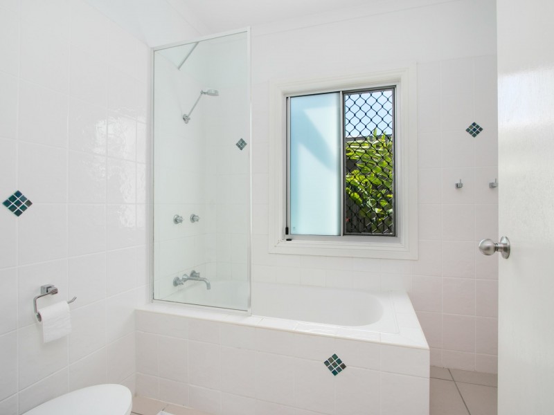 20 Barr Street, Earlville QLD 4870