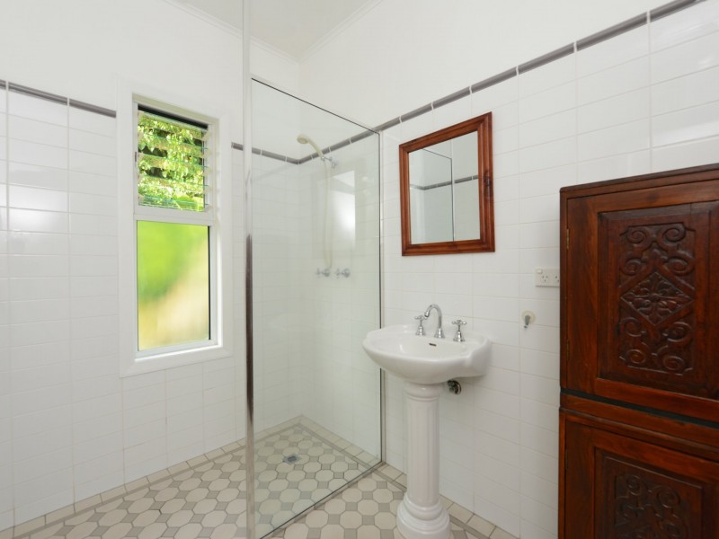 22 Dillon Street, Bungalow QLD 4870