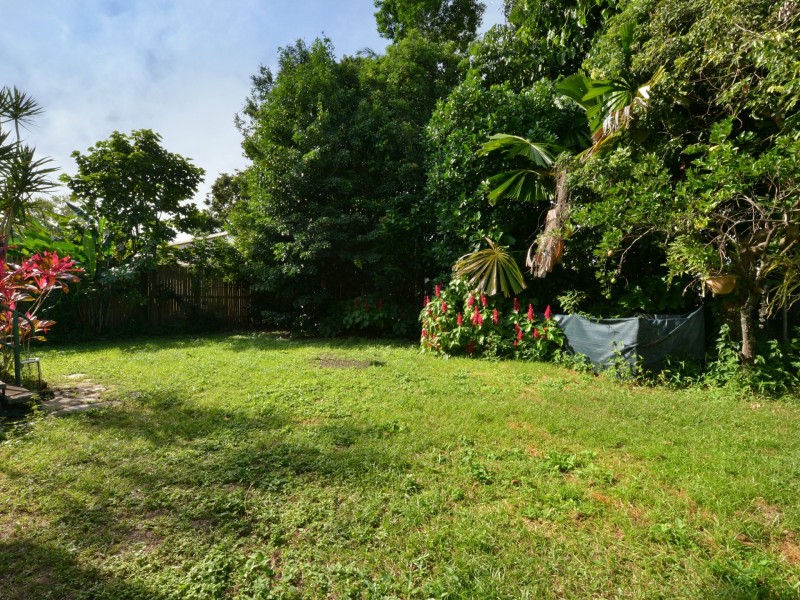 22 Dillon Street, Bungalow QLD 4870