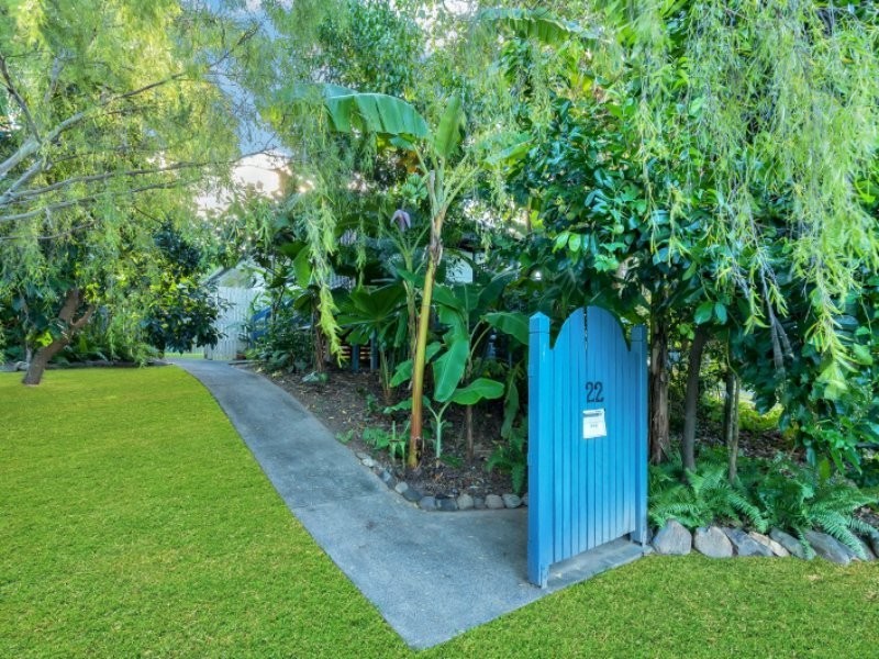 22 Davis Close, Manoora QLD 4870