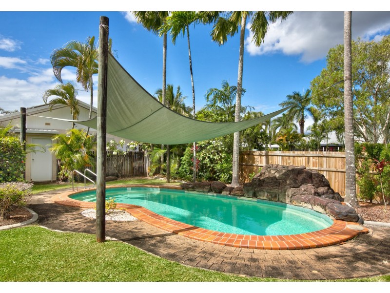 10/401-409 McCoombe Street, Mooroobool QLD 4870