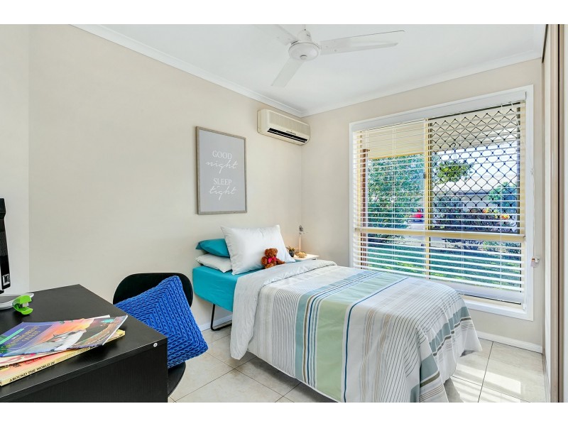 2 Village Terrace, Redlynch QLD 4870