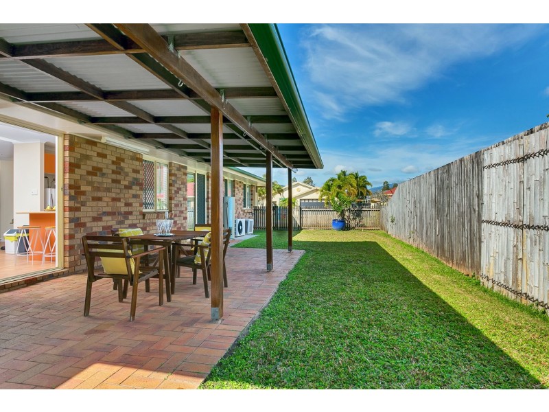 2 Village Terrace, Redlynch QLD 4870