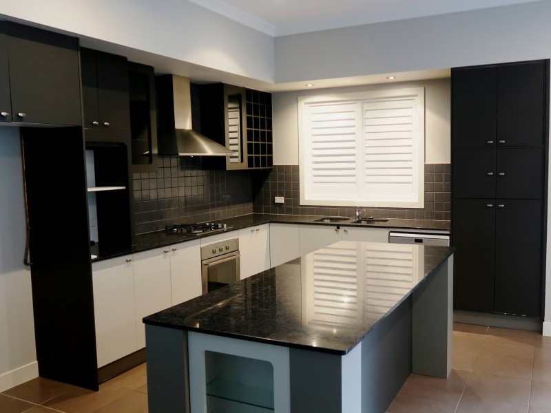 9 Gamburra Drive, Redlynch QLD 4870