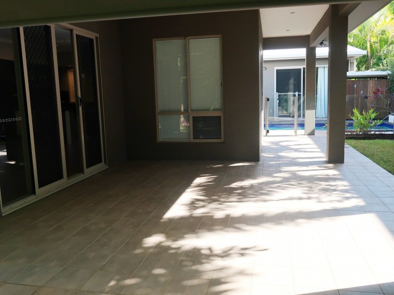 9 Gamburra Drive, Redlynch QLD 4870