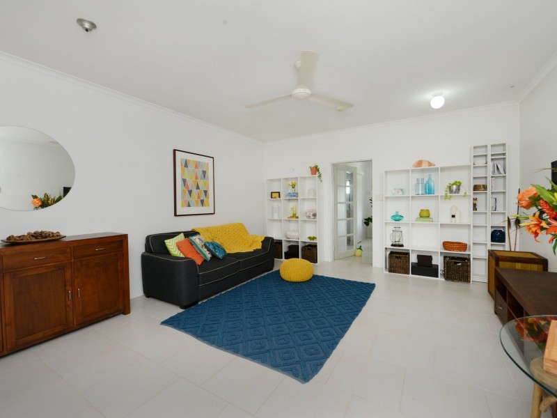 5/346-348 McCoombe Street, Mooroobool QLD 4870