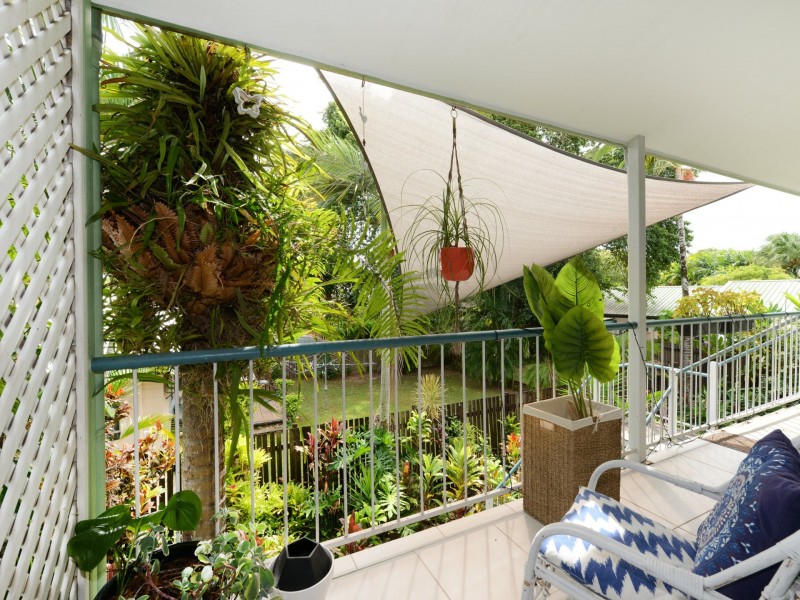 5/346-348 McCoombe Street, Mooroobool QLD 4870