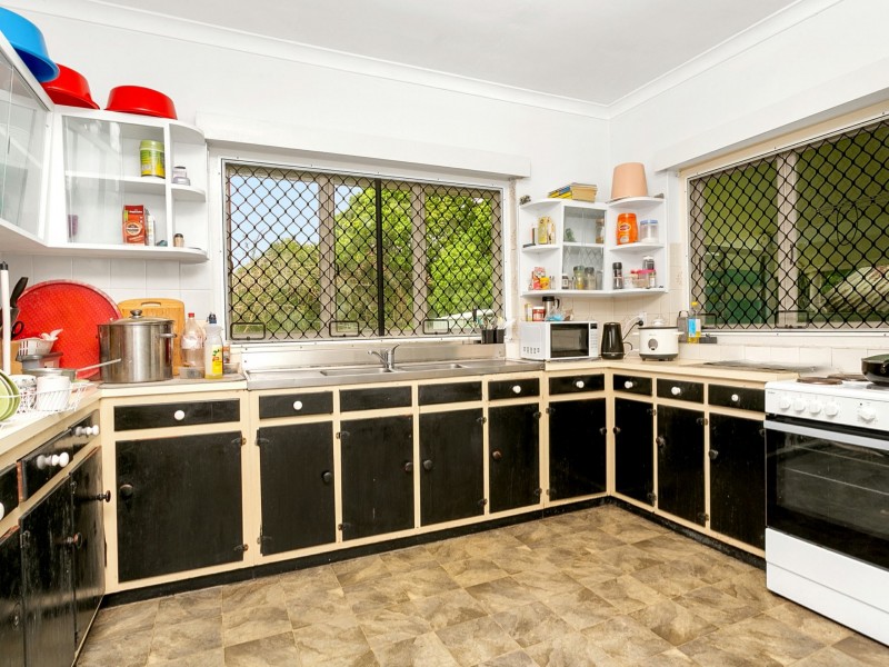 165 Hoare Street, Manunda QLD 4870