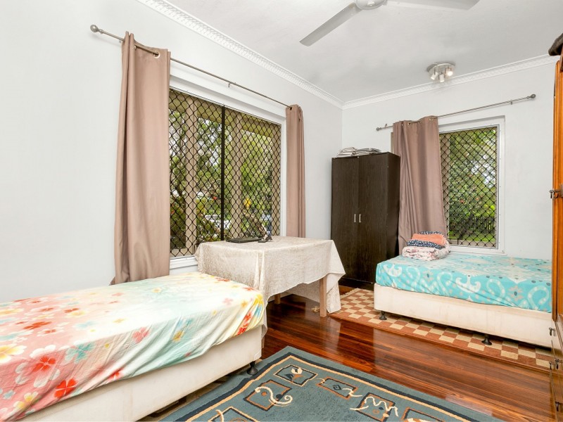 165 Hoare Street, Manunda QLD 4870